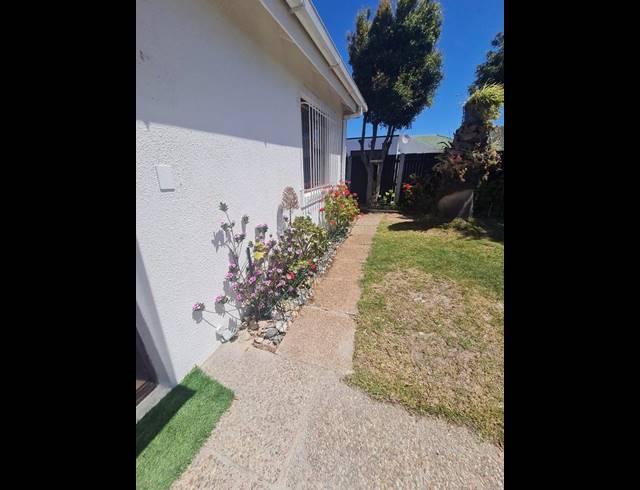 2 BEDROOM PROPERTY TO RENT IN TABLE VIEW